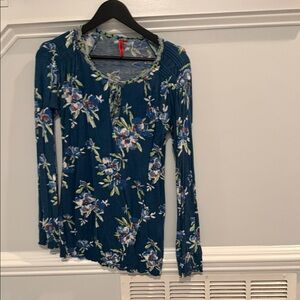 Floral Long Sleeve Top in Blue